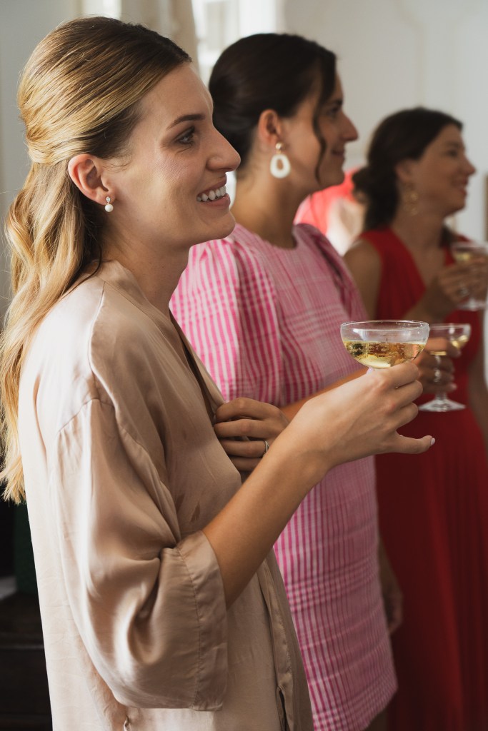 La mariée et ses demoiselles d'honneur.