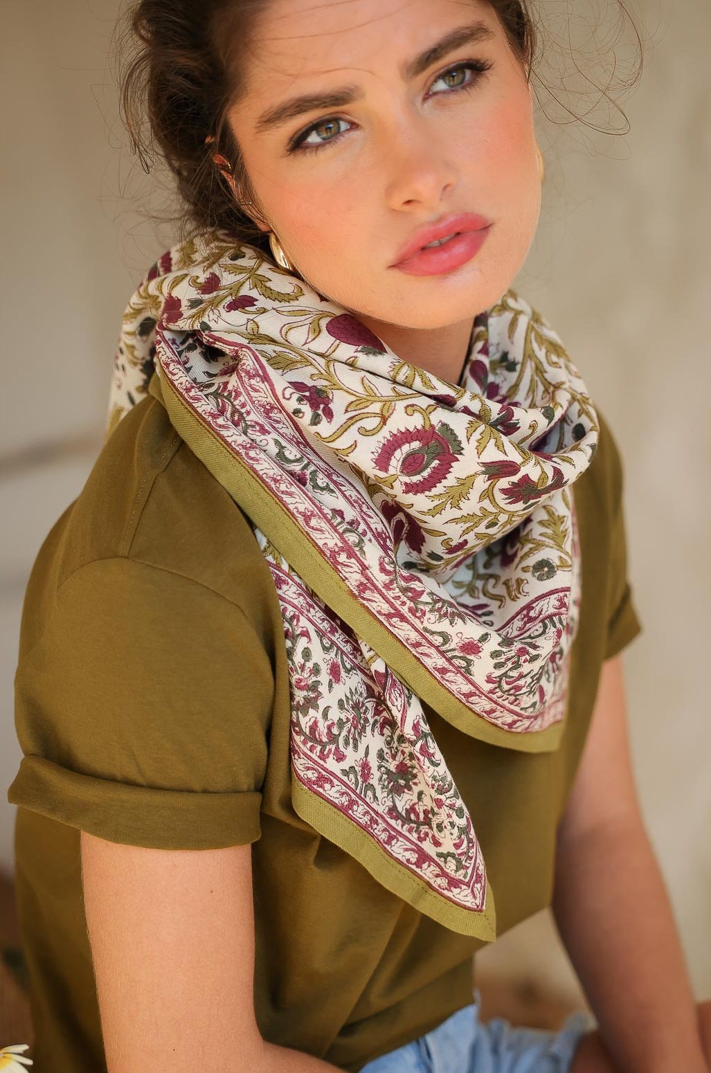 Maquillage et coiffure naturel pour shooting photo mode et accessoires